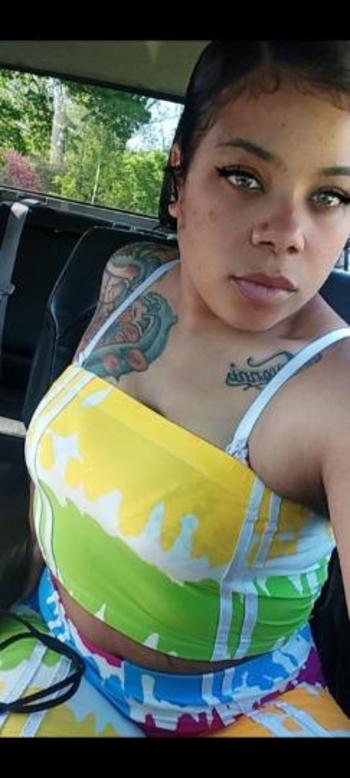 Nat Nat, 23  female escort, Cincinnati