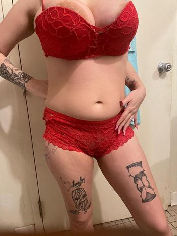 LAYLA, 25  female escort, Cincinnati