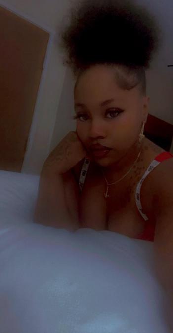 LOLA, 28  female escort, Cincinnati