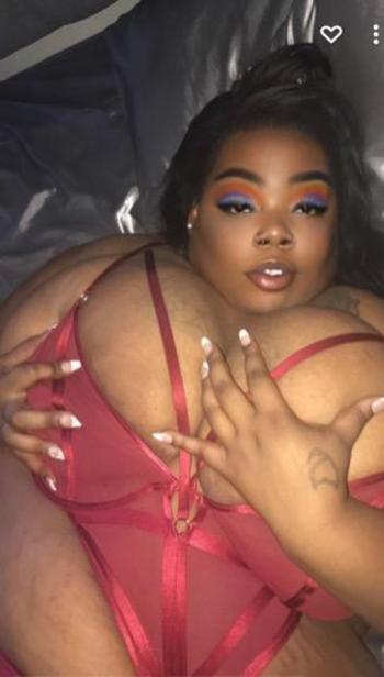 Cakes, 35  female escort, Cincinnati