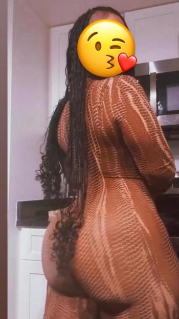 Chocolate , 25  female escort, Cincinnati