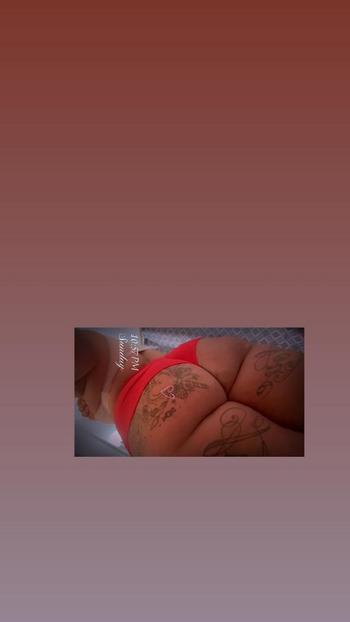 Carlie, 26  female escort, Cincinnati