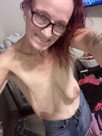 Red, 50  female escort, Cincinnati